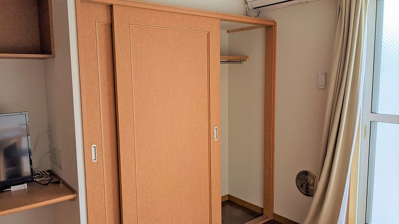 レオパレスアンソレイエ 収納