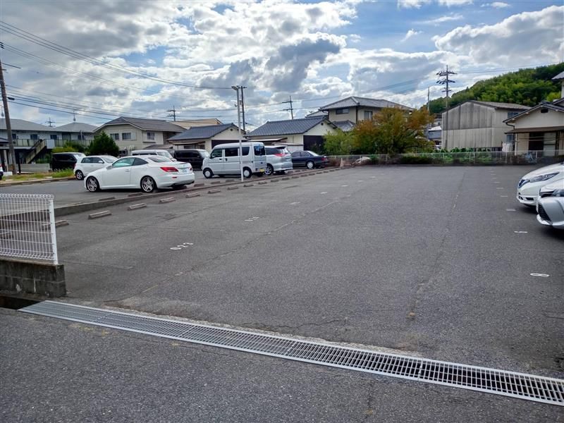 レオパレスカサ　エスペランサ 駐車場
