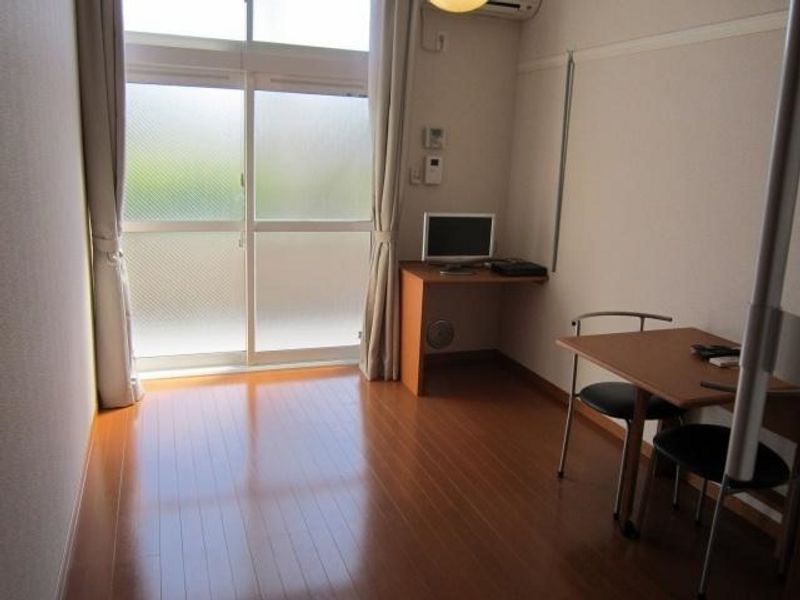 レオパレス篠崎ＬＡ１ 居間