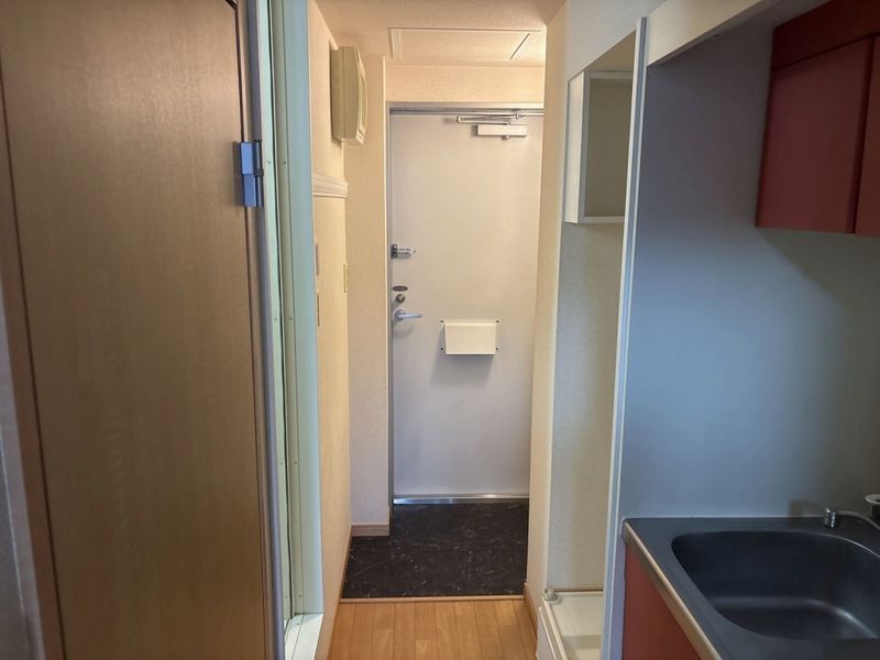 レオパレスエスポワール新宿町 玄関