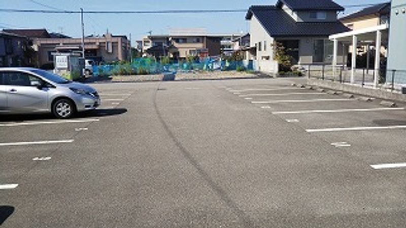 レオパレス浪華Ⅱ 駐車場