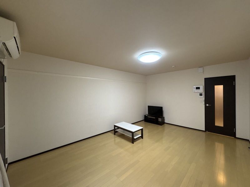 クレイノイヤサカ 居間