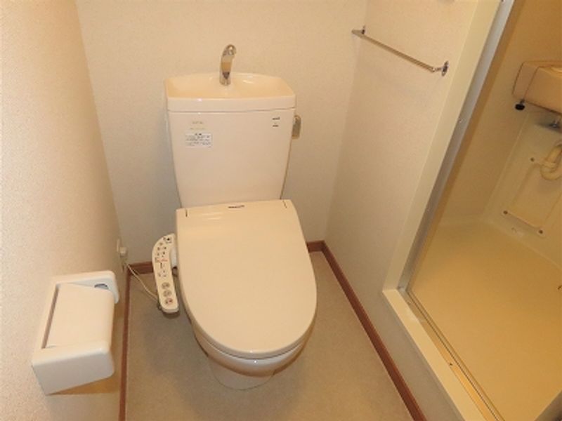 レオパレスアカシヤＢ トイレ