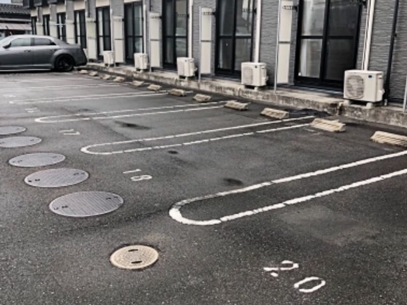 レオパレス愛西 駐車場