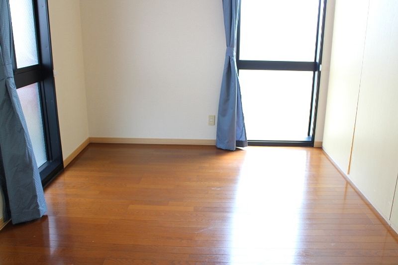 レオパレスＧＲＥＥＮ・ＶＩＥＷ 居間