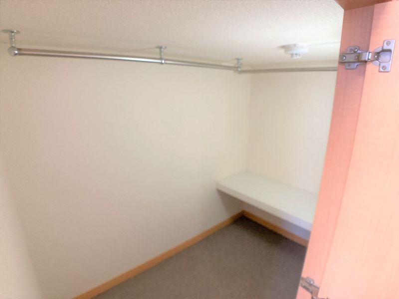 レオパレスグリーンエイジ鷹師 収納