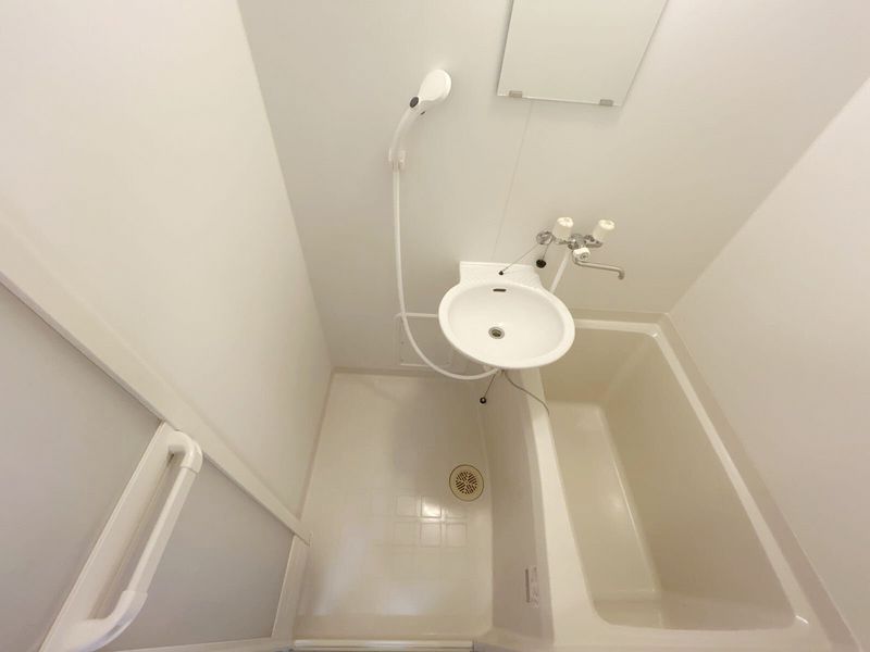 レオパレスクローバー 風呂