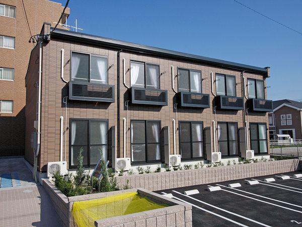 レオパレスロワジール 外観