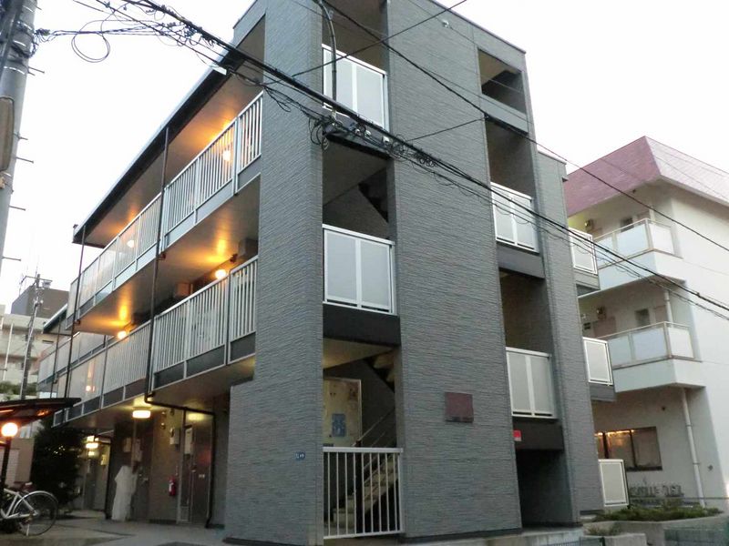 レオパレスネスト 外観