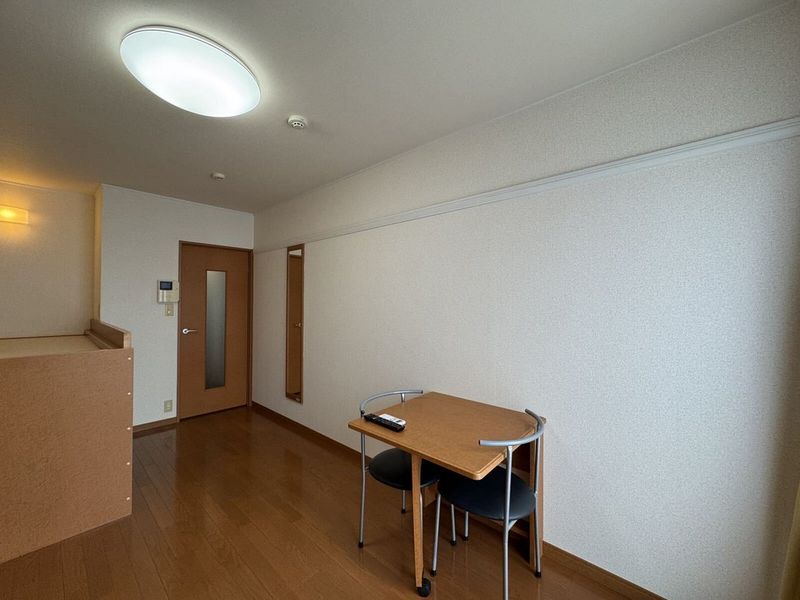 レオパレス城東 居間