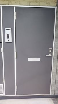 レオパレス波岡弐 玄関