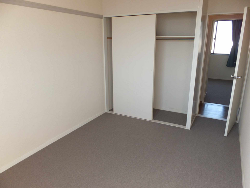 レオパレスピュアタウンⅡ 収納