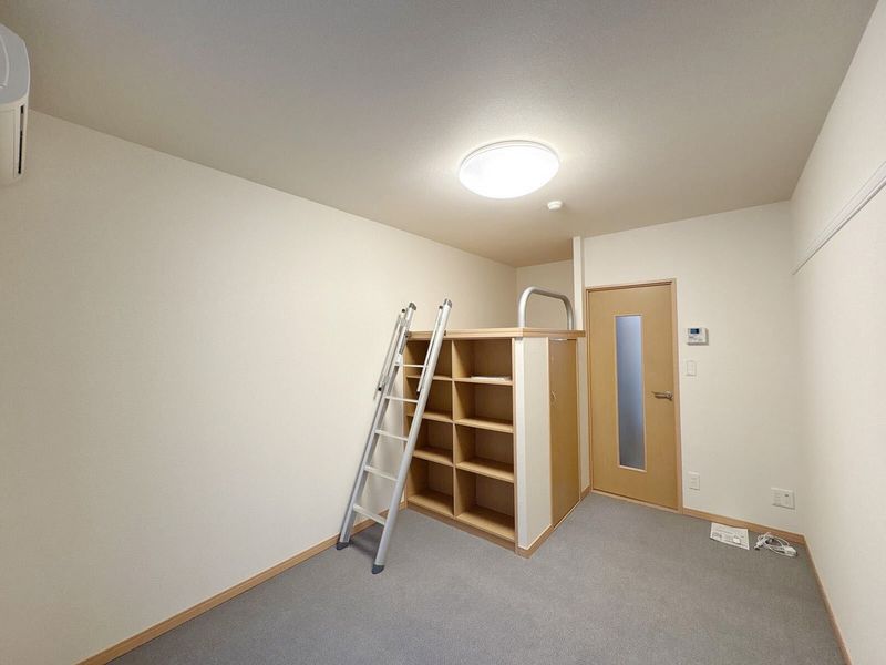 レオパレスプレステージ草加 居間