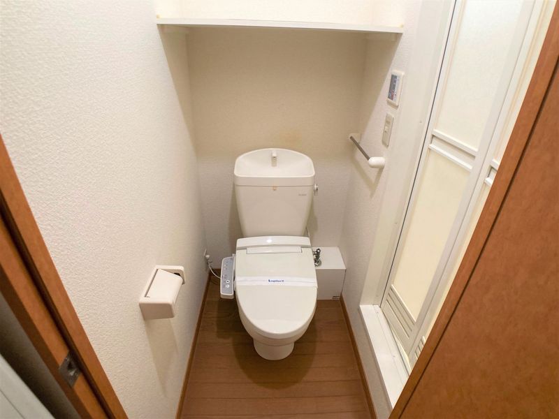 レオパレスひかり トイレ