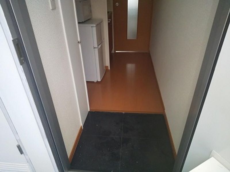 レオパレスアイランド 玄関