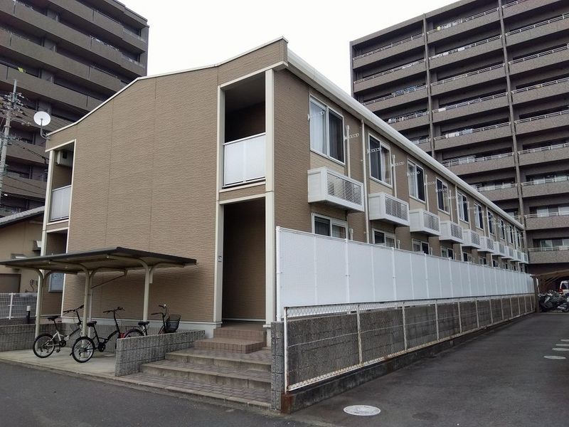 レオパレス富 外観