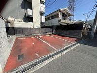 レオパレス愛 駐車場