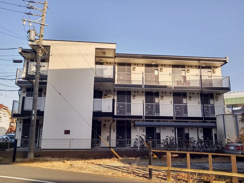 レオパレスメトロ六番町 外観
