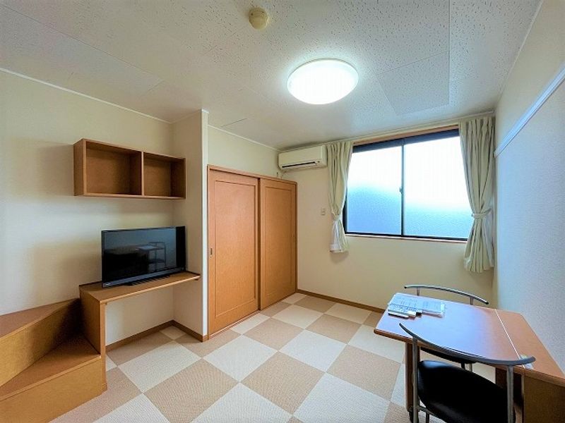 レオパレスショコラⅠ 居間