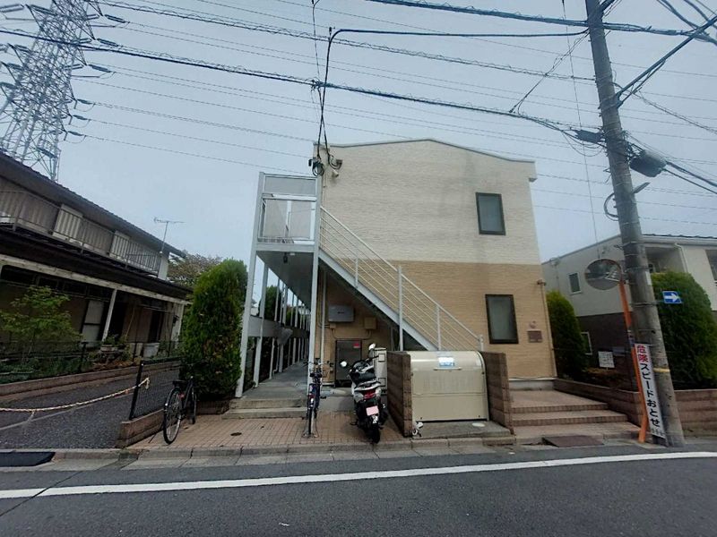 レオパレスアイリス 外観