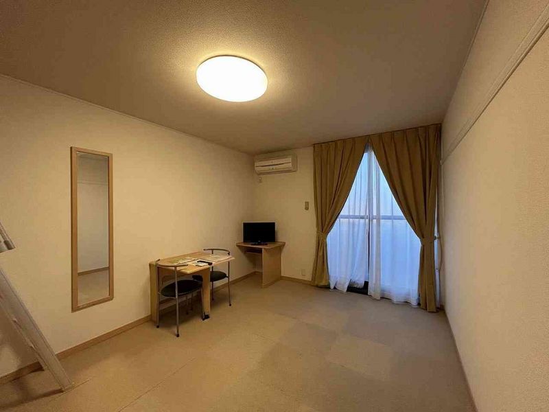 レオパレスボヌール　ドゥマン 居間