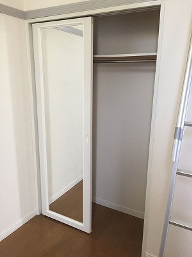 レオパレス南ひばりガ丘 収納