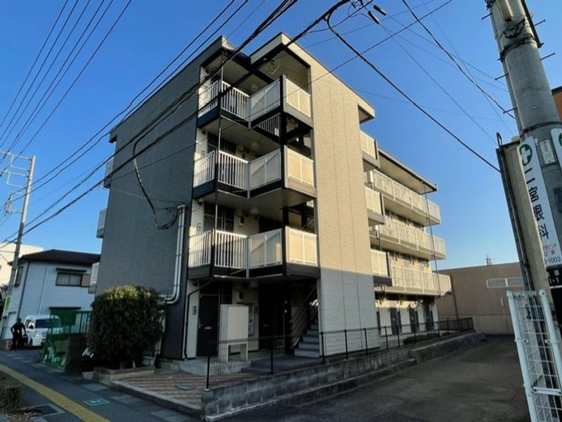 レオパレス甲府塩部 外観