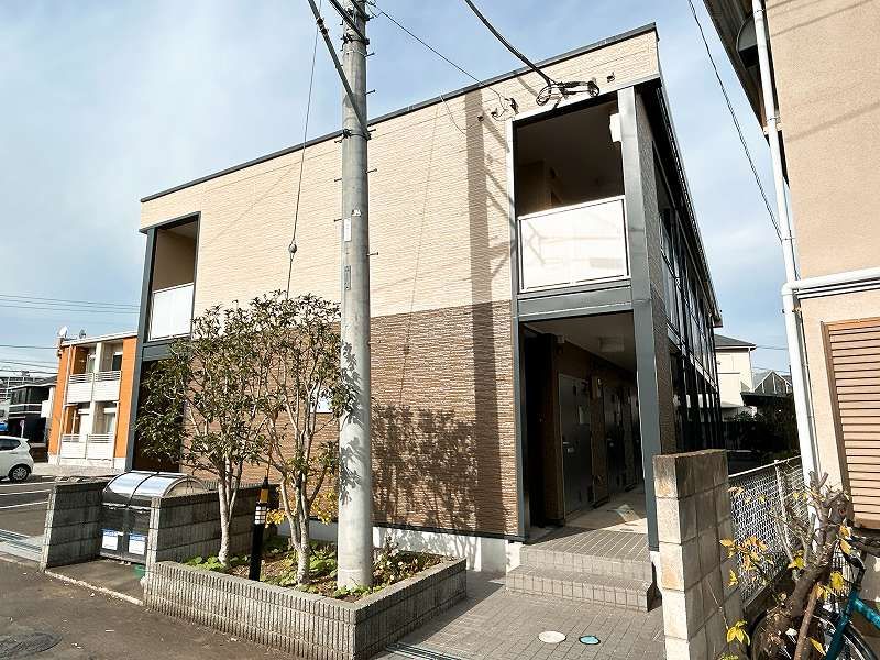 レオパレス日野本町 外観