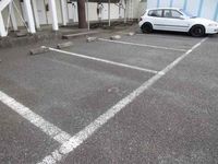 レオパレス池田 駐車場