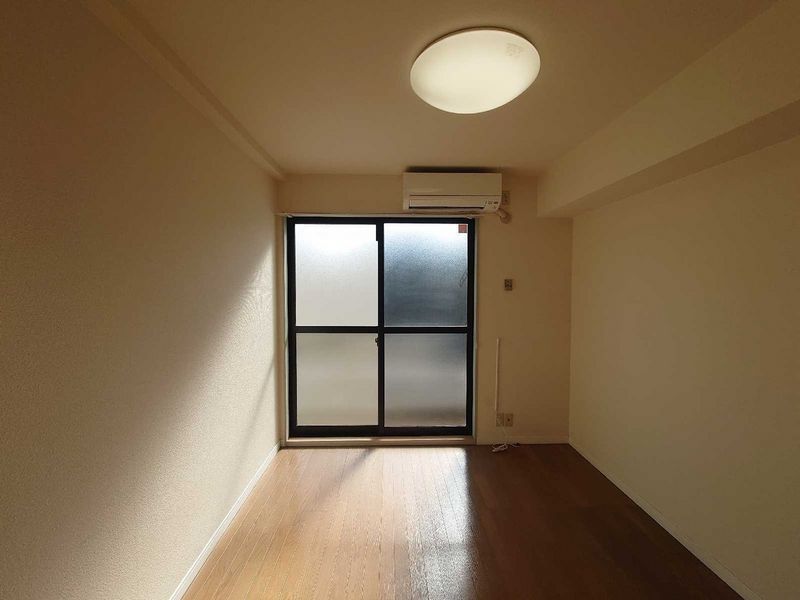 レオパレス山ノ根 居間