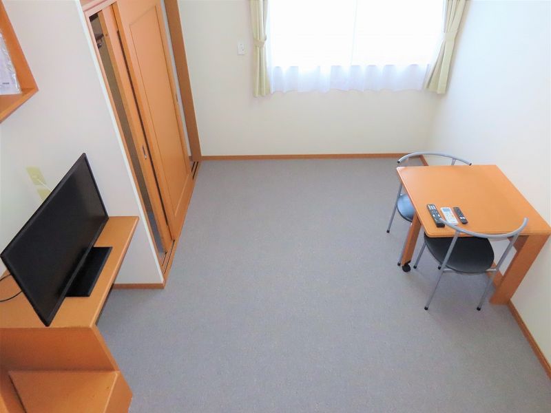 レオパレスつきのき 居間