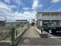 レオパレス１４１ エントランス