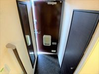 レオネクストインフレンド 玄関