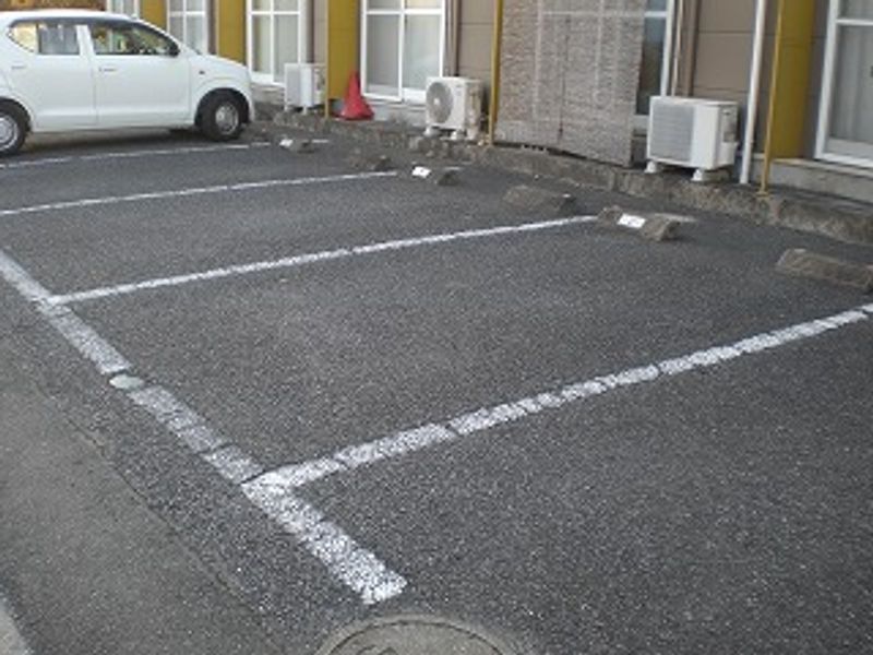 レオパレスＦｕｊｉ 駐車場