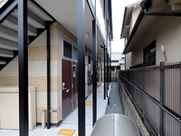 レオパレスサウス学南町 玄関