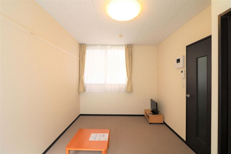 レオネクスト壬生車庫前 居間