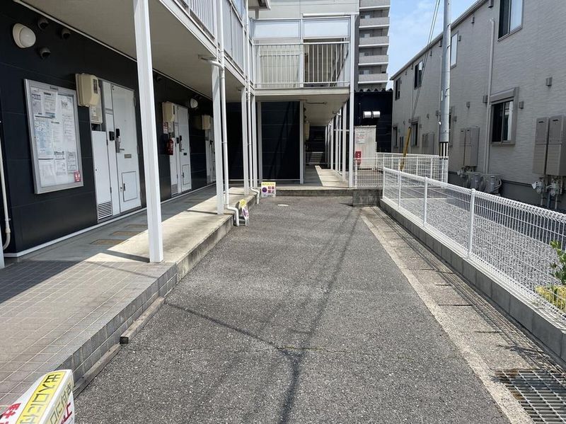 レオパレス如月 エントランス