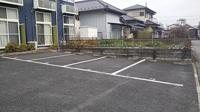 レオパレスＮＡＫＡＮＯⅡ 駐車場