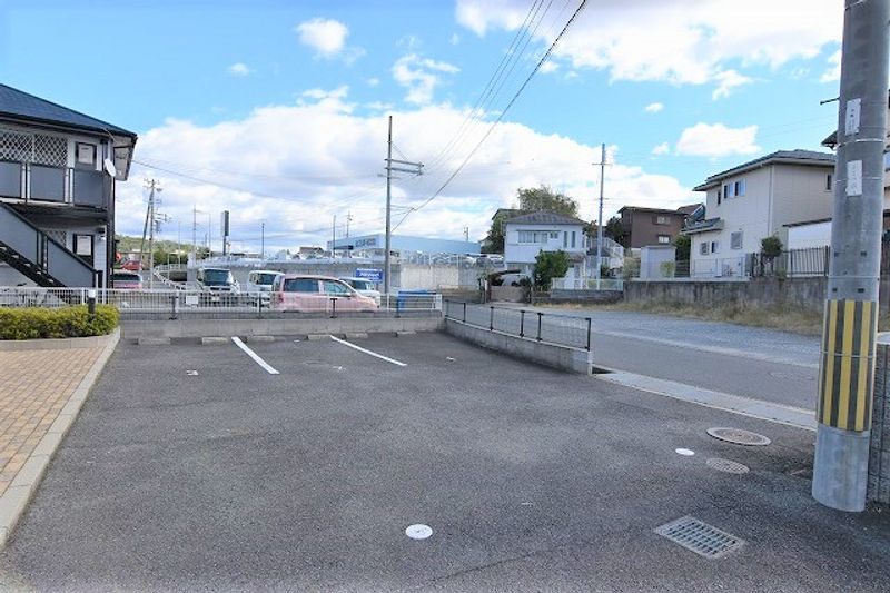 レオパレスＢｌｏｓｓｏｍ 駐車場