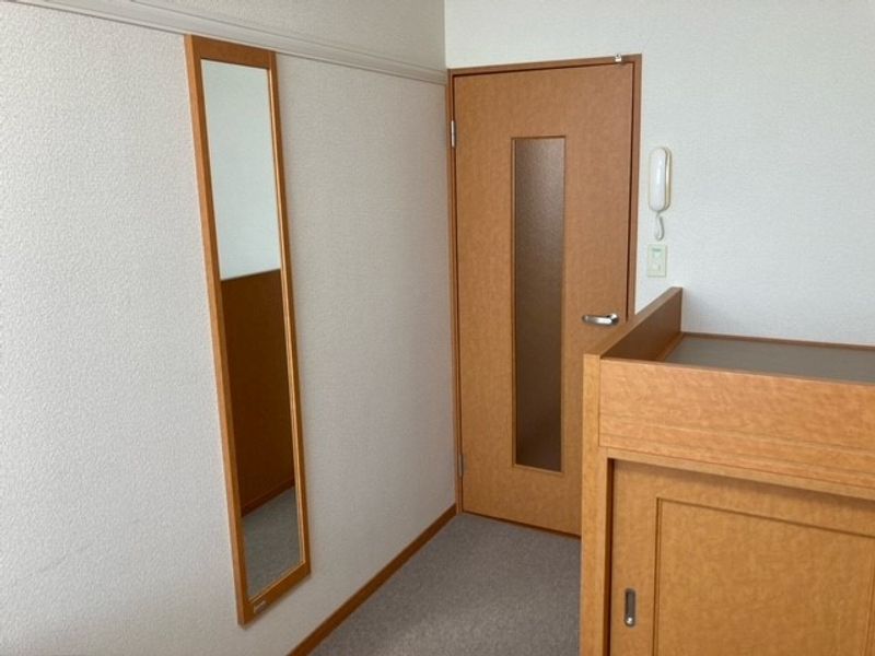 レオパレスセコ弐番館 居間