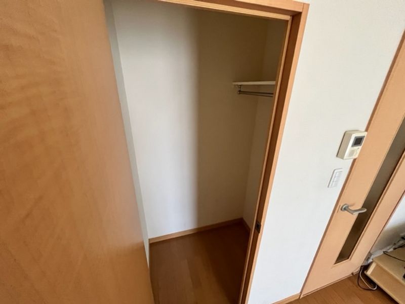 レオパレスアイリス今本町通 収納