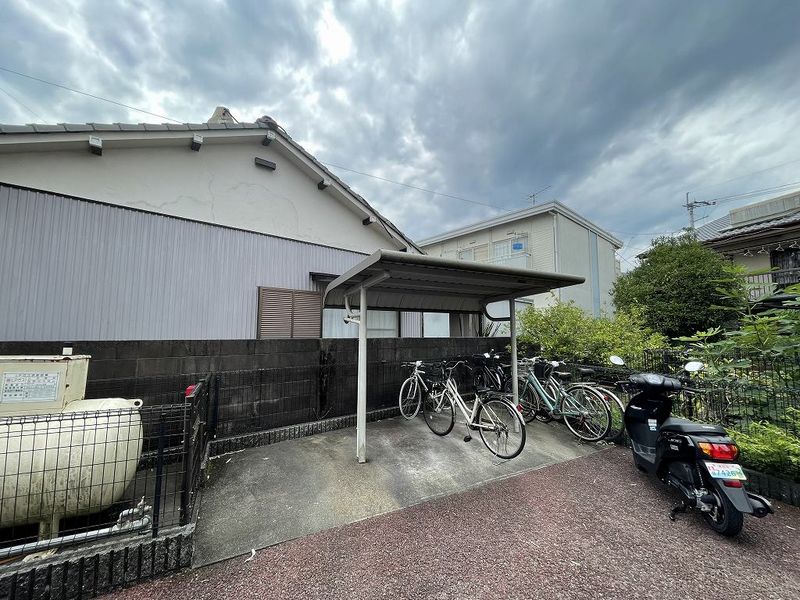 レオパレスミロワール 共用部分