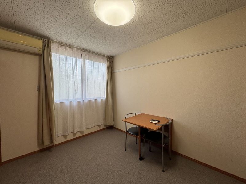 レオパレスとよおか 居間