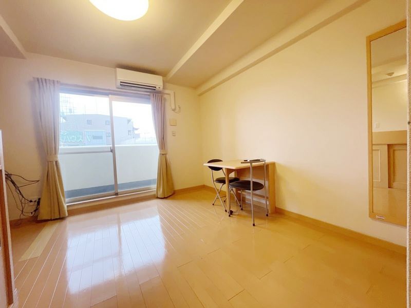 レオパレスＲＥＺＯＮ中百舌鳥 居間