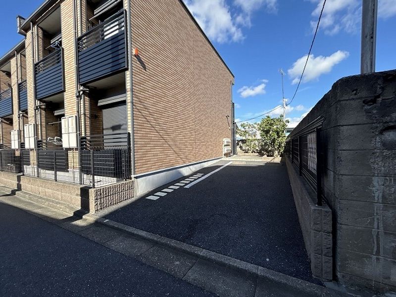 レオネクストＥＮＯ 駐車場