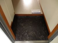 レオパレスグラッツェ 玄関