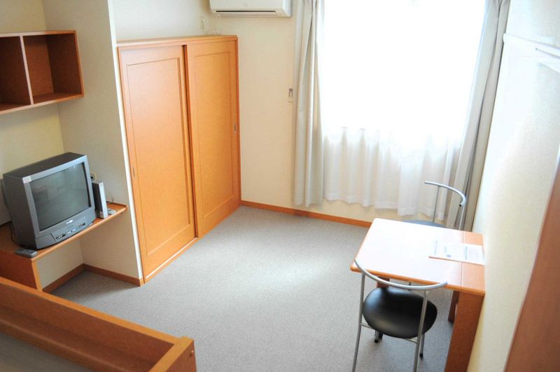 レオパレスハネカ 居間