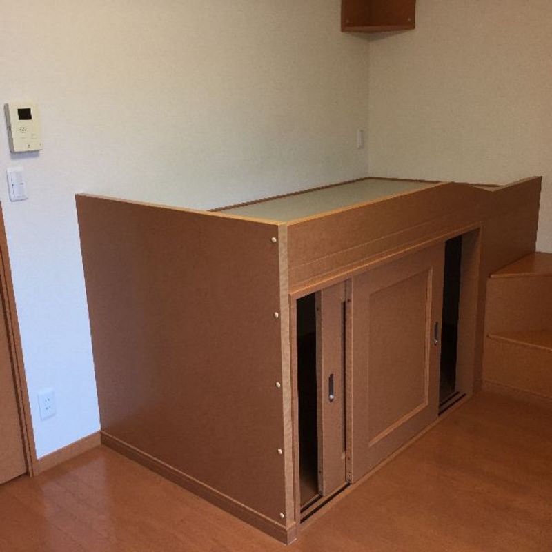 レオパレスせせらぎ 収納