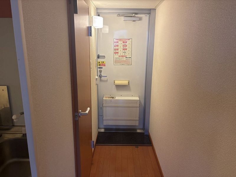レオパレスゆげた 玄関