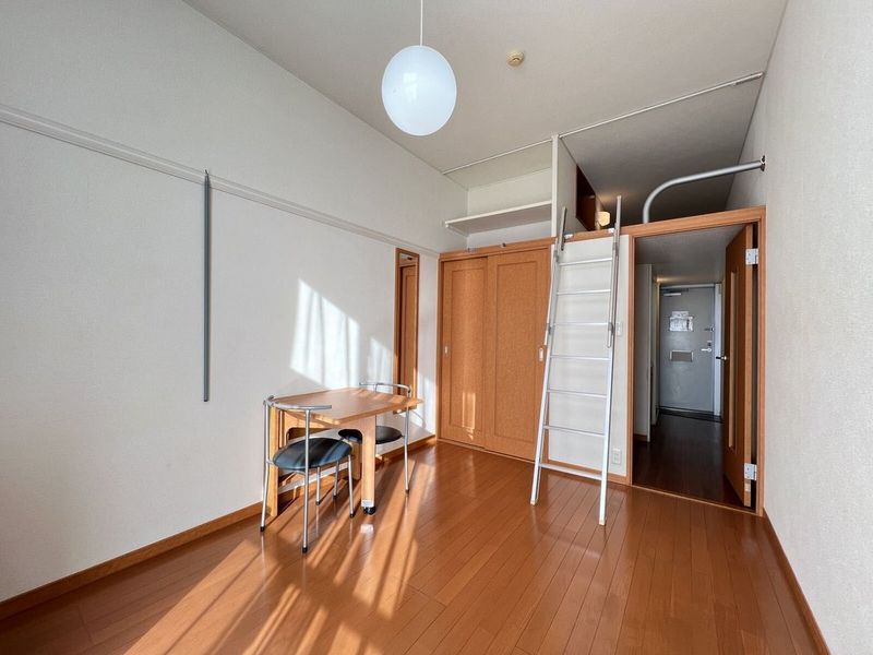 レオパレスエスポワールメゾン 居間